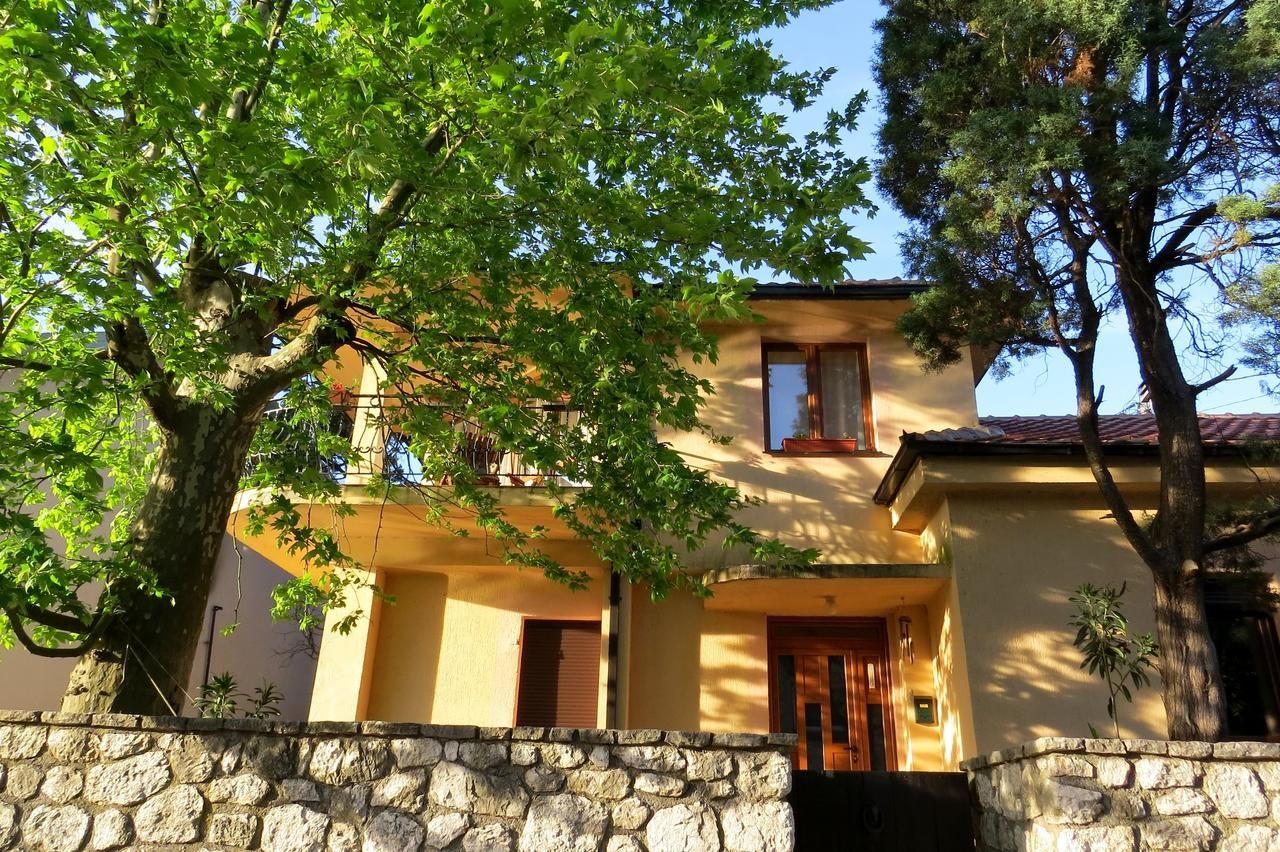 Апартаменты Cave Apartment Вирпазар-13