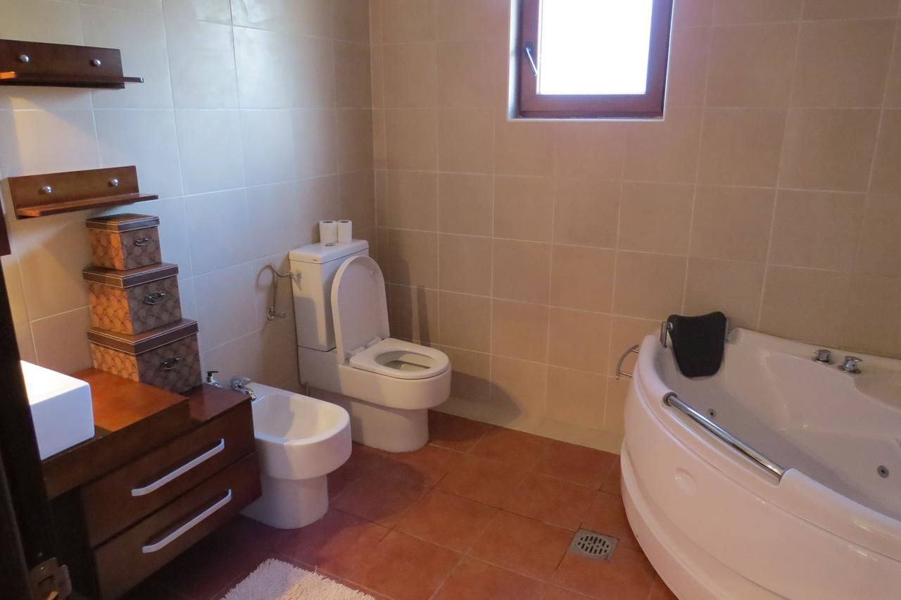 Апартаменты Cave Apartment Вирпазар