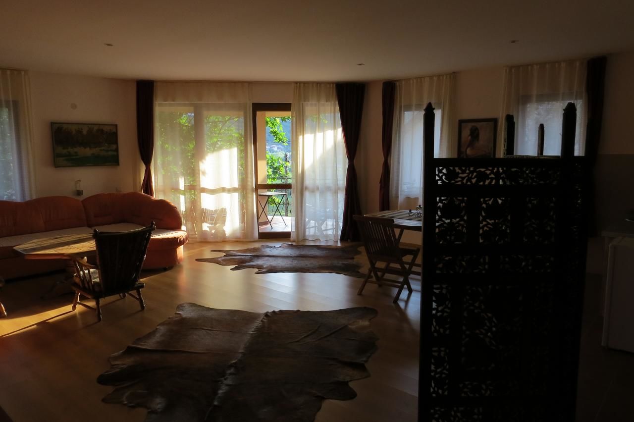Апартаменты Cave Apartment Вирпазар