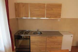 Апартаменты Cave Apartment Вирпазар Апартаменты с видом на озеро-20