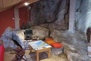 Апартаменты Cave Apartment Вирпазар Апартаменты-29