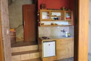 Апартаменты Cave Apartment Вирпазар Апартаменты-32