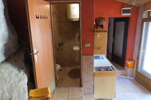 Апартаменты Cave Apartment Вирпазар-50
